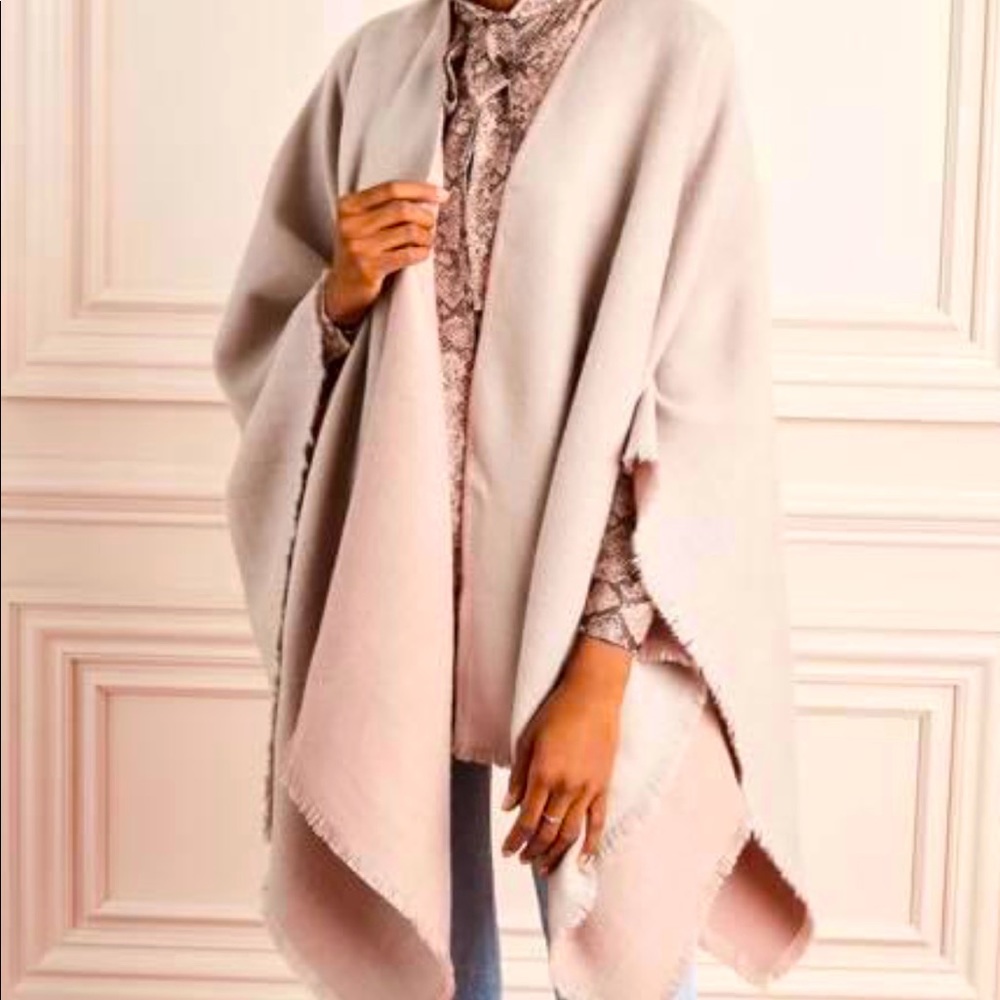 Stella & Dot reversible poncho/wrap, blush/grey